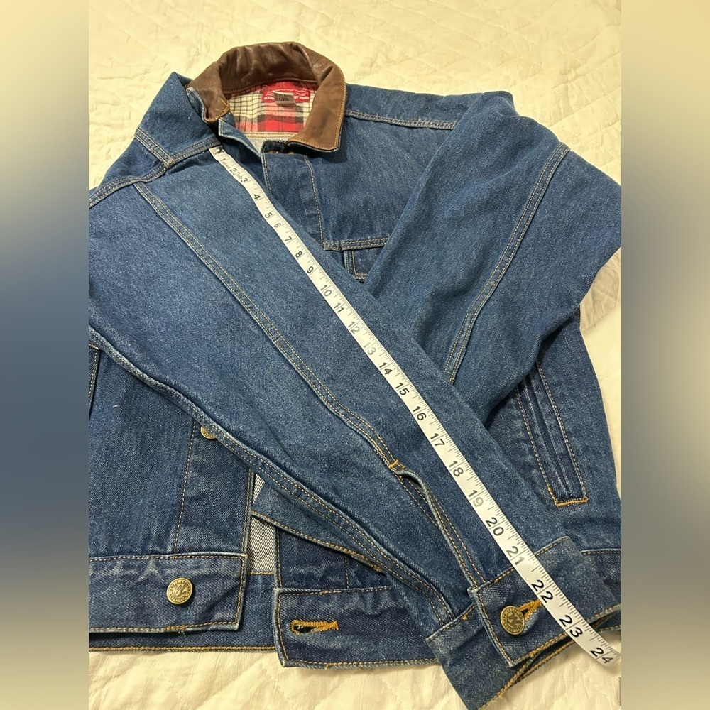 Marlboro Country Store Classic Denim Jacket with Brown leather Collar - Picture 3 of 8